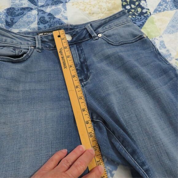 Lee Jeans Women's Modern Series Curvy Bootcut Blue Sz 8M Medium Wash Western - Picture 10 of 12